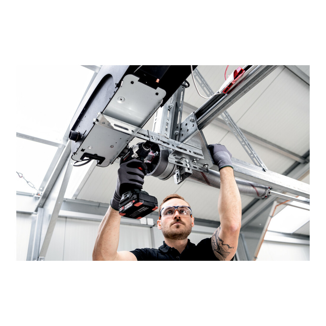 Metabo Akku-Schlagschrauber SSW 18 LT 300 BL Karton