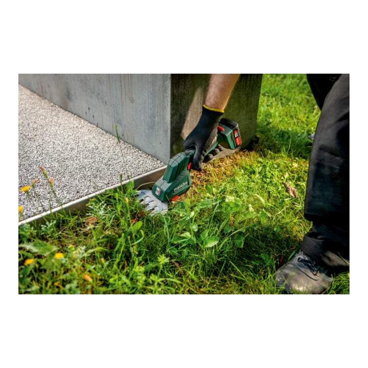 Metabo Akku-Strauch- und Grasschere PowerMaxx SGS 12 Q Werkzeugtasche; 12V 1x2Ah Li-Power + SC 30