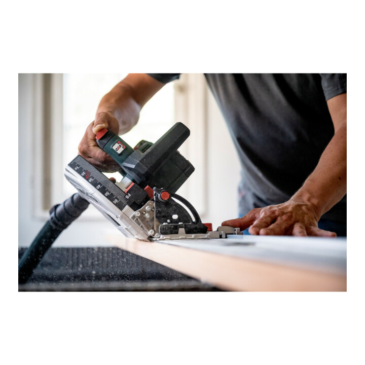 Metabo Akku-Tauchkreissäge KT 18 LTX 66 BL Set mit Führungsschiene FS 160; metaBOX 340; 18V 2x8Ah LiHD + ASC 145