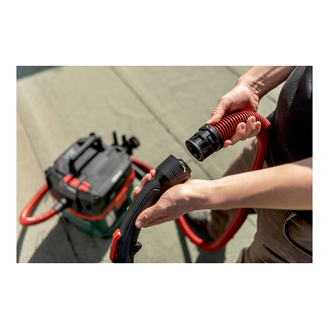 Metabo Aspirateur sans fil eau et poussière AS 36-18 L 20 PC-CC (602072850) avec nettoyage manuel du filtre et CordlessControl