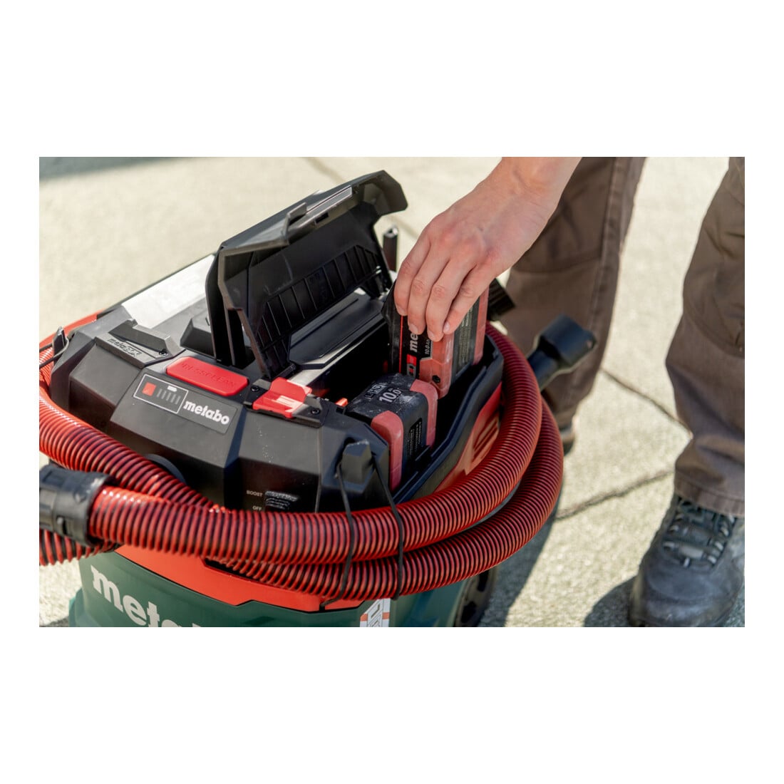 Metabo Aspirateur sans fil eau et poussière AS 36-18 L 20 PC-CC (602072850) avec nettoyage manuel du filtre et CordlessControl