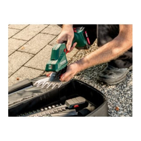 Metabo Cesoie per arbusti ed erba a batteria SGS 18 LTX Q cartone
