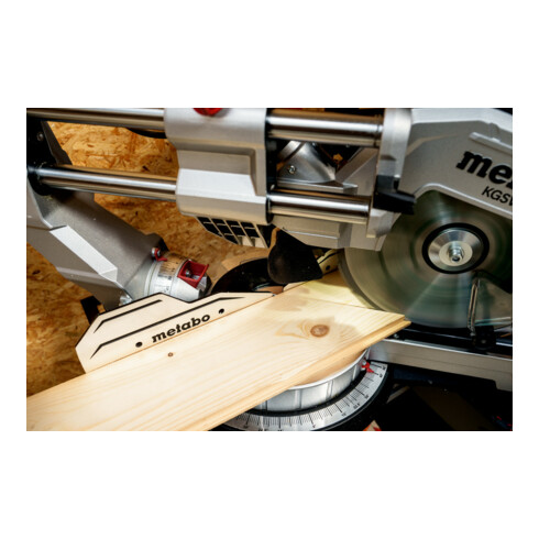 Metabo Kappsäge KGSV 216 MC (615216000) im Karton