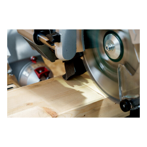 Metabo Kappsäge KGSV 216 MC (615216000) im Karton