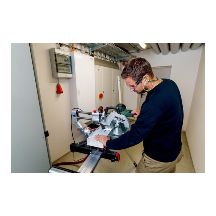 Metabo Kappsäge KGSV 254 MC (615254000) im Karton