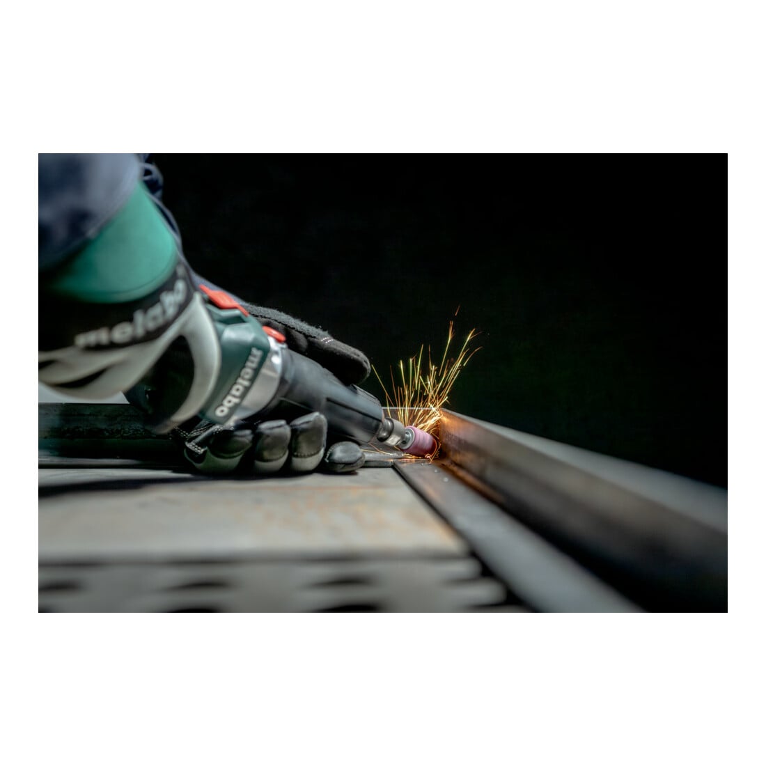 METABO Levigatrice diritta senza batteria, Modello: GVB18LTXBL
