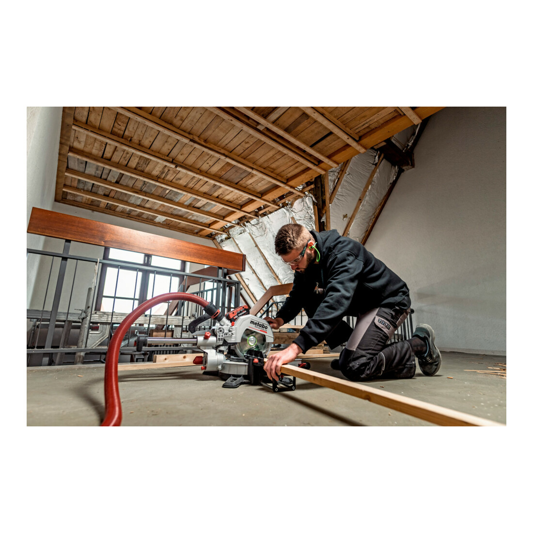 Metabo Troncatrice a batteria KGS 18 LTX BL 216 (614216850) con funzione di trazione;