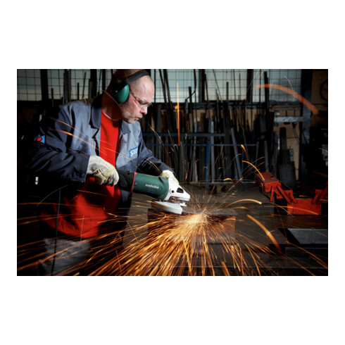 Metabo Winkelschleifer WE 24-230 MVT mit drehbarem Haupthandgriff; Kunststoffkoffer