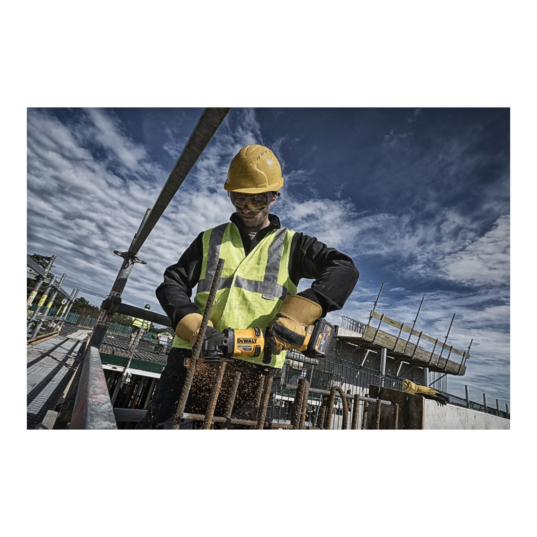 Meuleuse d'angle DEWALT 54V version de base DCG414NT-XJ