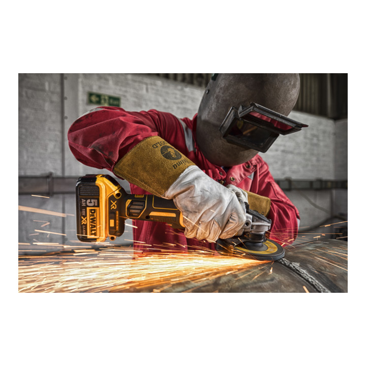 Meuleuse d'angle sans fil DEWALT 18 Volt / 5 Ah, 125 mm (sans brosse), avec 3 batteries