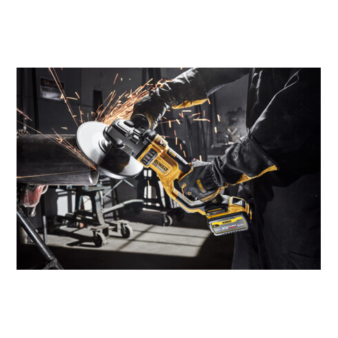 Meuleuse d'angle sans fil Dewalt 54 volts 230mm