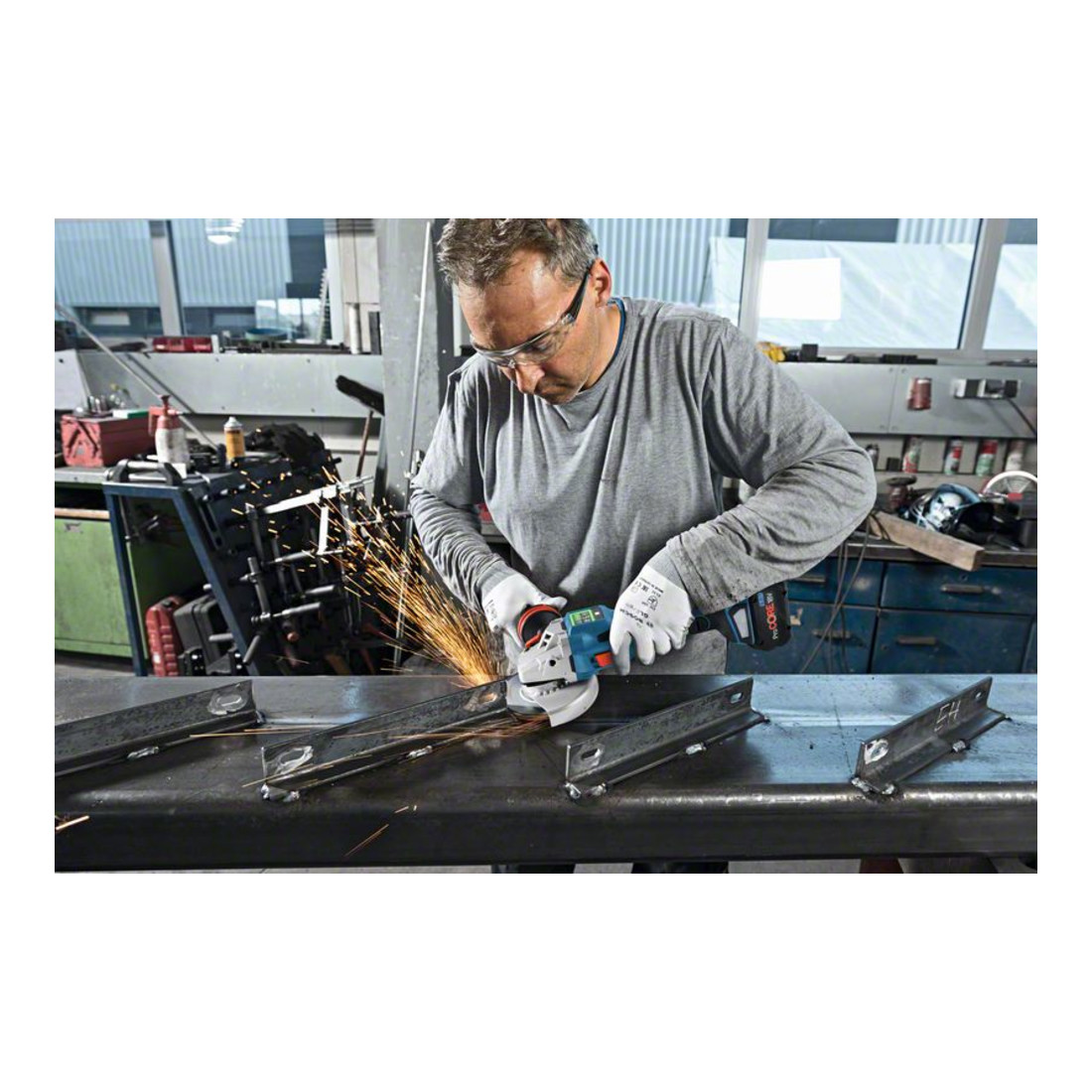Meuleuse d'angle sur batterie Bosch BITURBO GWS 18V-15 SC, Version Solo, L-BOXX