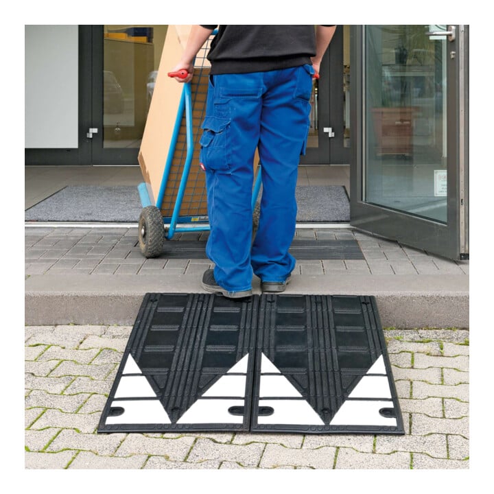MORAVIA Bordstein-Rampe 450 x 1000 x 80 mm vulkanisierter Kautschuk schwarz weiß
