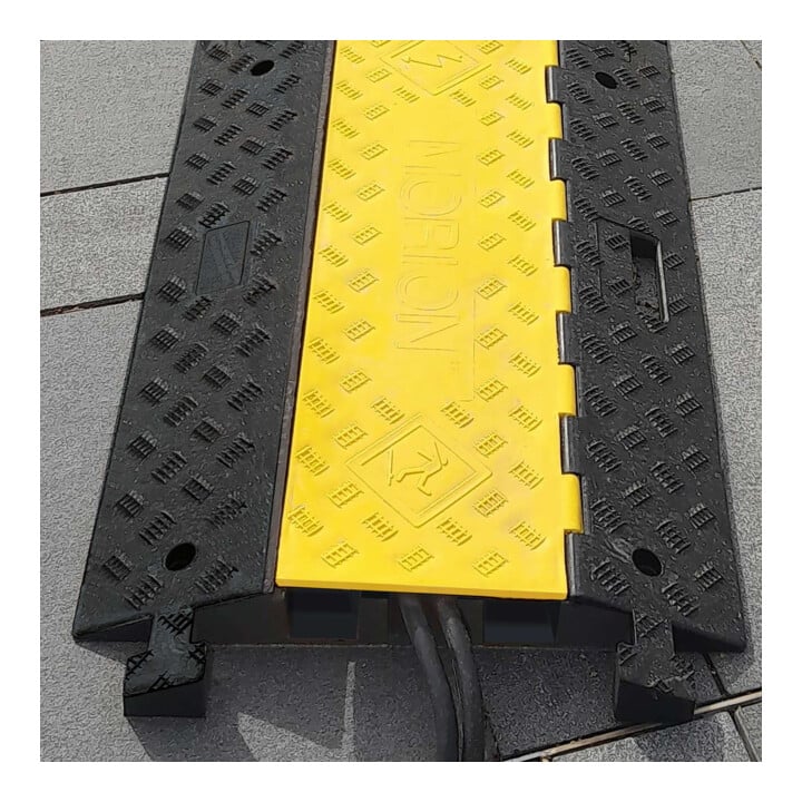 Moravia Kabelbrücke groß, 3 Kabelschächte 600 x 960 x 75 mm