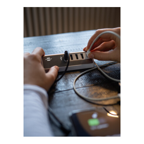 Multi chargeur Brennenstuhl estilo USB avec 1,5m de câble textile 4x chargeur USB type A + 1x type C