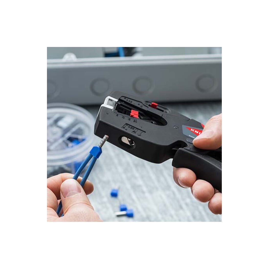 Multi-outil d'électricien Knipex, type : 1