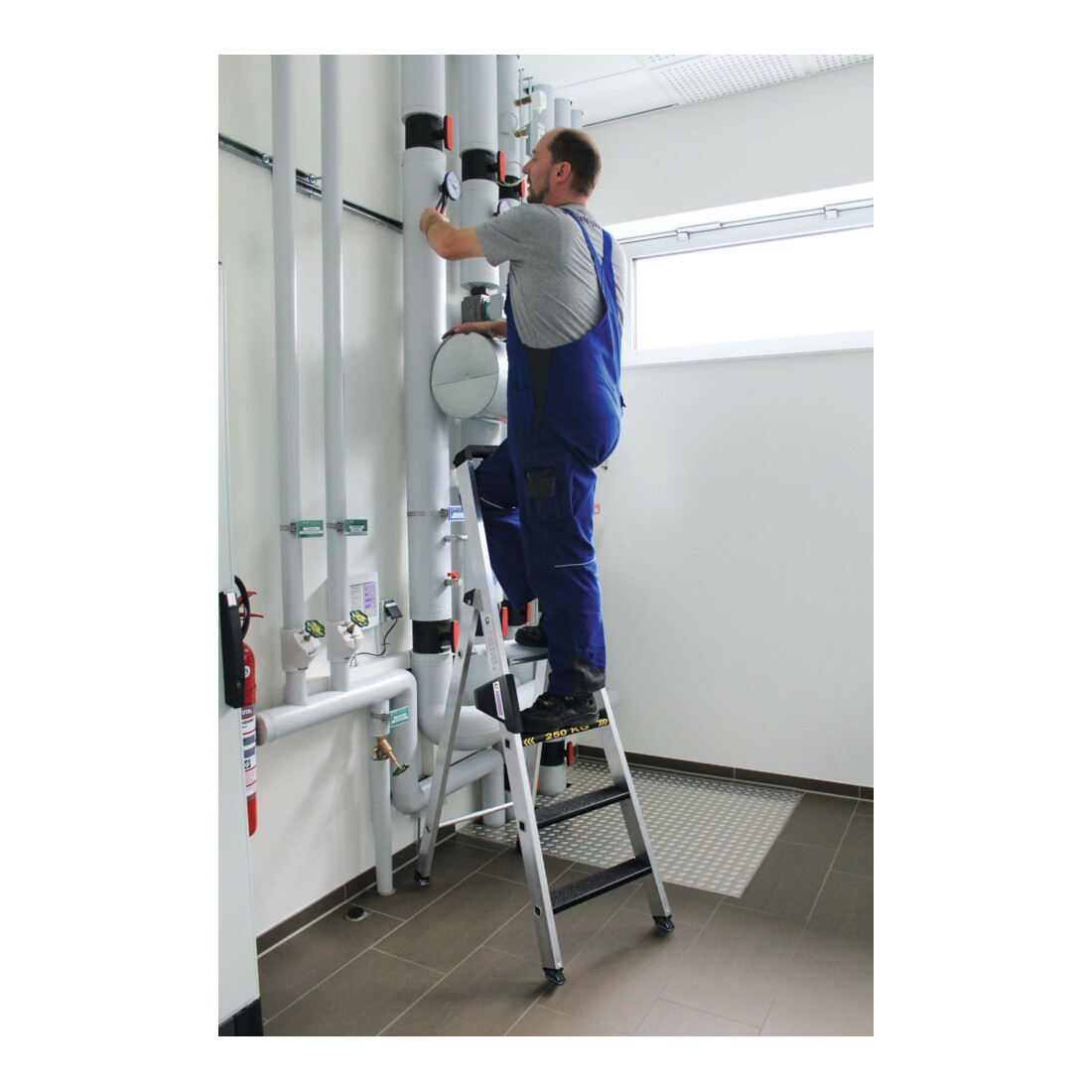 MUNK Aluminium -Stehleiter 250kg einseitig clip-step R13 5 St.
