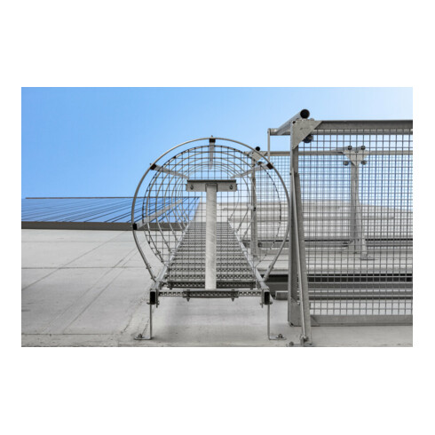 MUNK Einzügige Steigleitern mit Rückenschutz Aluminum eloxiert