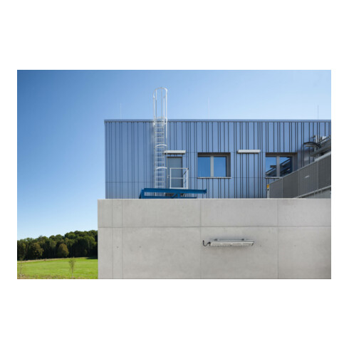 MUNK Einzügige Steigleitern mit Rückenschutz Aluminium blank