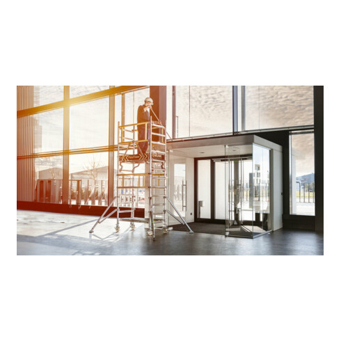 Munk FlexxTower SG mit vorlaufendem Geländer Plattformhöhe 2,10 m