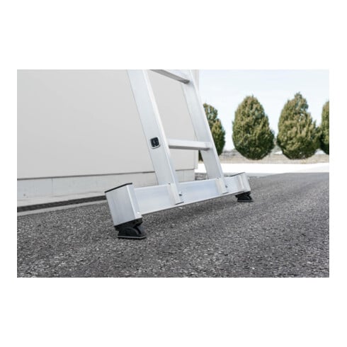 MUNK Günzburger Steigtechnik Aluminium-Schiebeleiter 2-teilig nivello®-Traverse 2 x 12 Sprossen