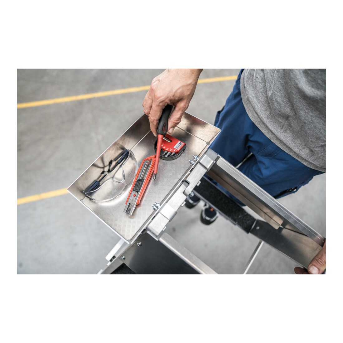 Munk Sicherheits-Stufen-Stehleiter 2x4 Stufen