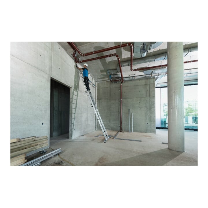 Munk Stufen-Schiebeleiter 2-teilig mit nivello®-Traverse und clip-step R13 2x9