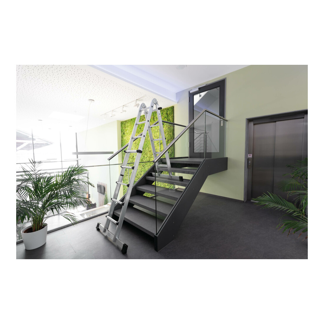 MUNK Teleskopleiter mit Traverse 4x3 Sprossen