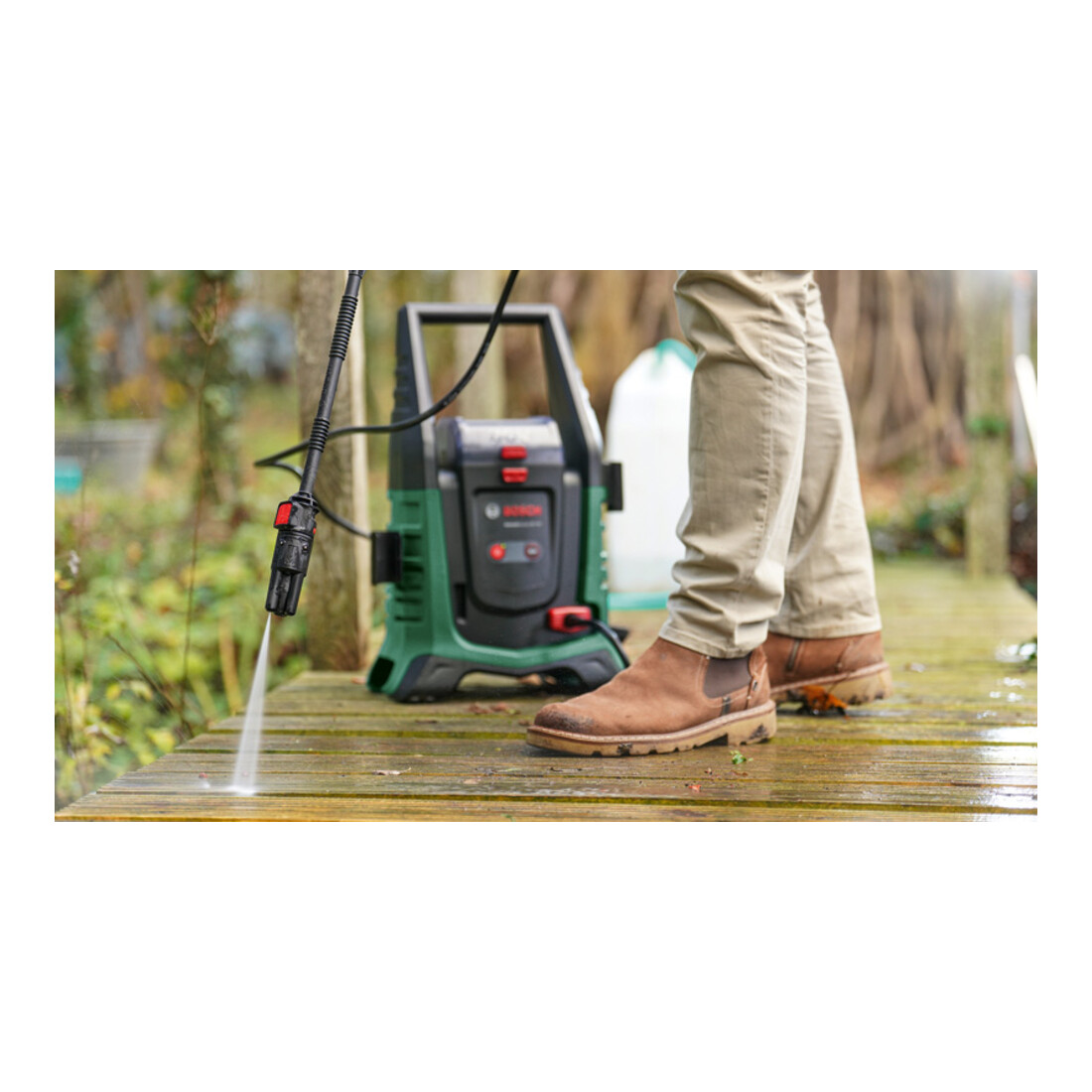 Nettoyeur haute pression sans fil UniversalAquatak 36V-100 de Bosch, 1 x batterie 36V 4,0Ah