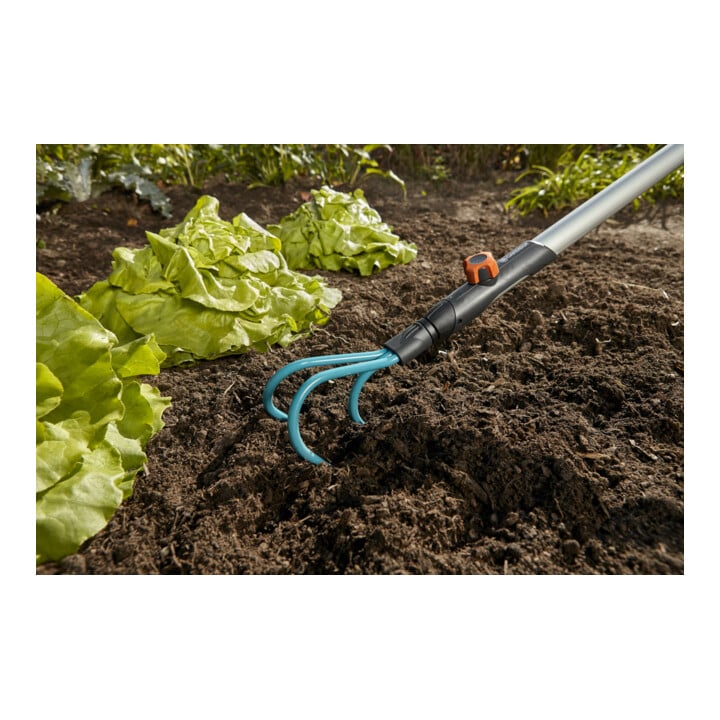 Offre complète combisystem GARDENA (râteau + cultivateur + manche)