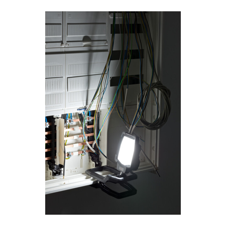 Oplaadbare LED-schrijnwerper CL 4050 MA Clip, 3800lm, IP65
