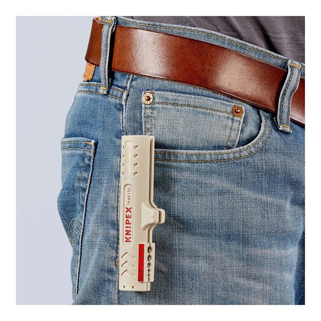 Outil à dégainer pour câbles de données Knipex
