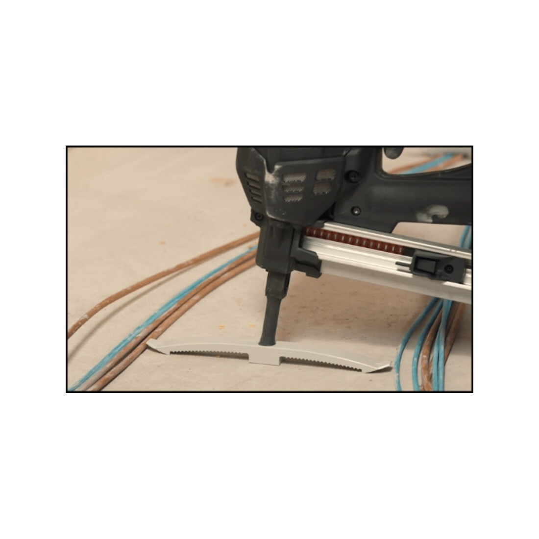 Peigne simple multicâble en nylon FORCE ONE Réf. WSC (100 ) CELO
