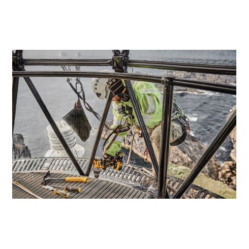 Perceuse à percussion DEWALT (BL) 18 V / 5 Ah DCD996P2-QW