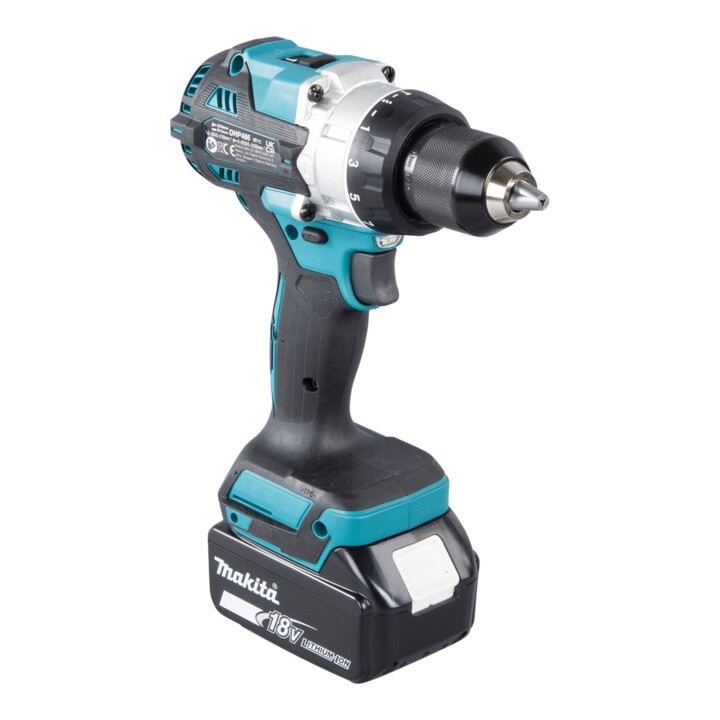 Perceuse à percussion sans fil Makita 18V / 5.0 Ah, 2 batteries + chargeur en MAKPAC DHP486RTJ
