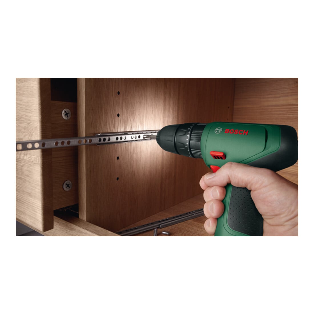 Perceuse-visseuse à percussion 2 vitesses sans-fil EasyImpact 1200 Bosch, 2x batteries et chargeur inclus