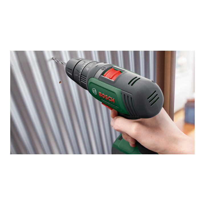 Perceuse-visseuse à percussion 2 vitesses sans-fil UniversalImpact 18V Bosch, 2x batteries et chargeur inclus