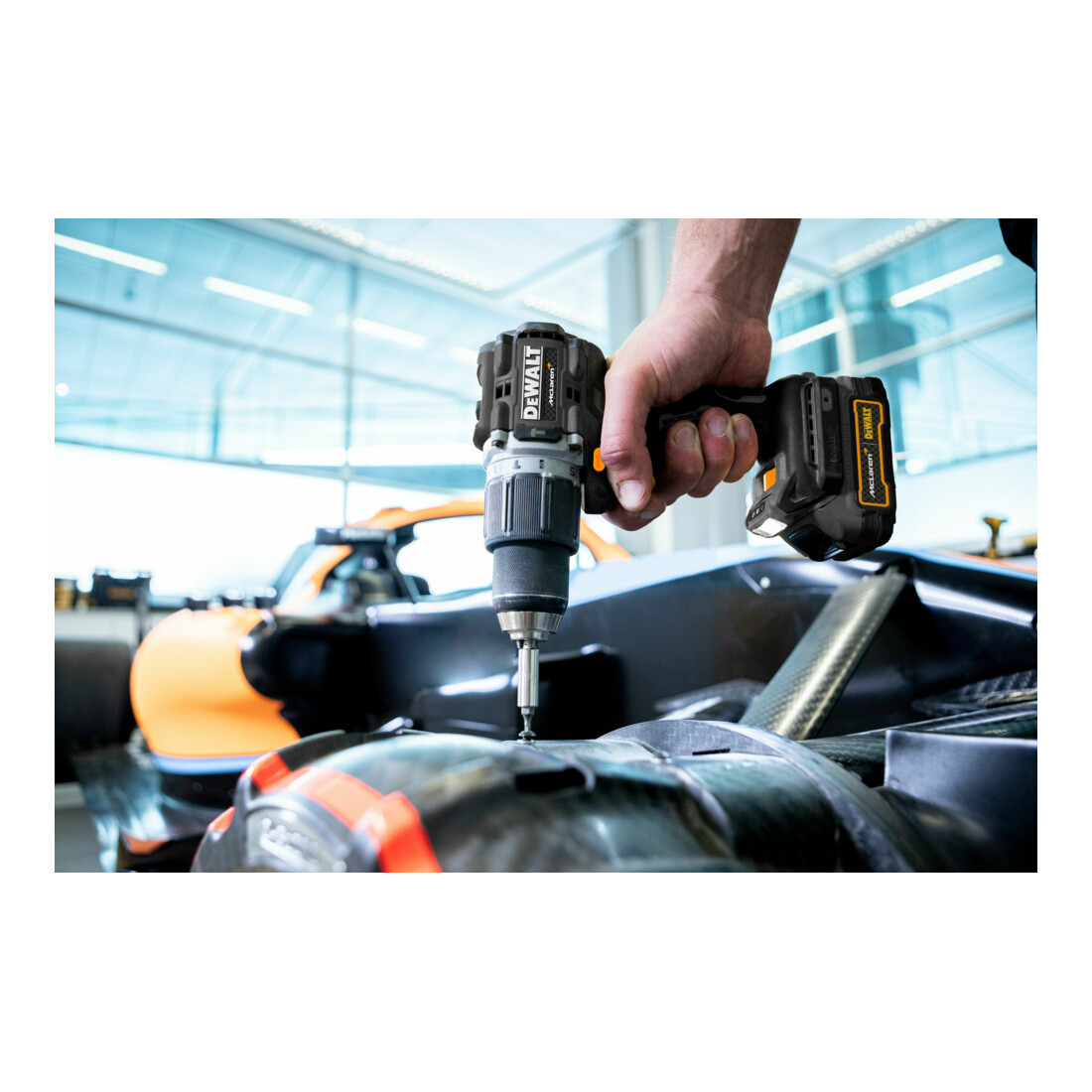 Perceuse-visseuse à percussion sans fil DEWALT 18V / 1,7Ah