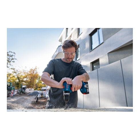 Perceuse-visseuse à percussion sans fil GSB 18V-45 Bosch, 2 batteries 2,0Ah, GAL 18V-20 dans L-Boxx