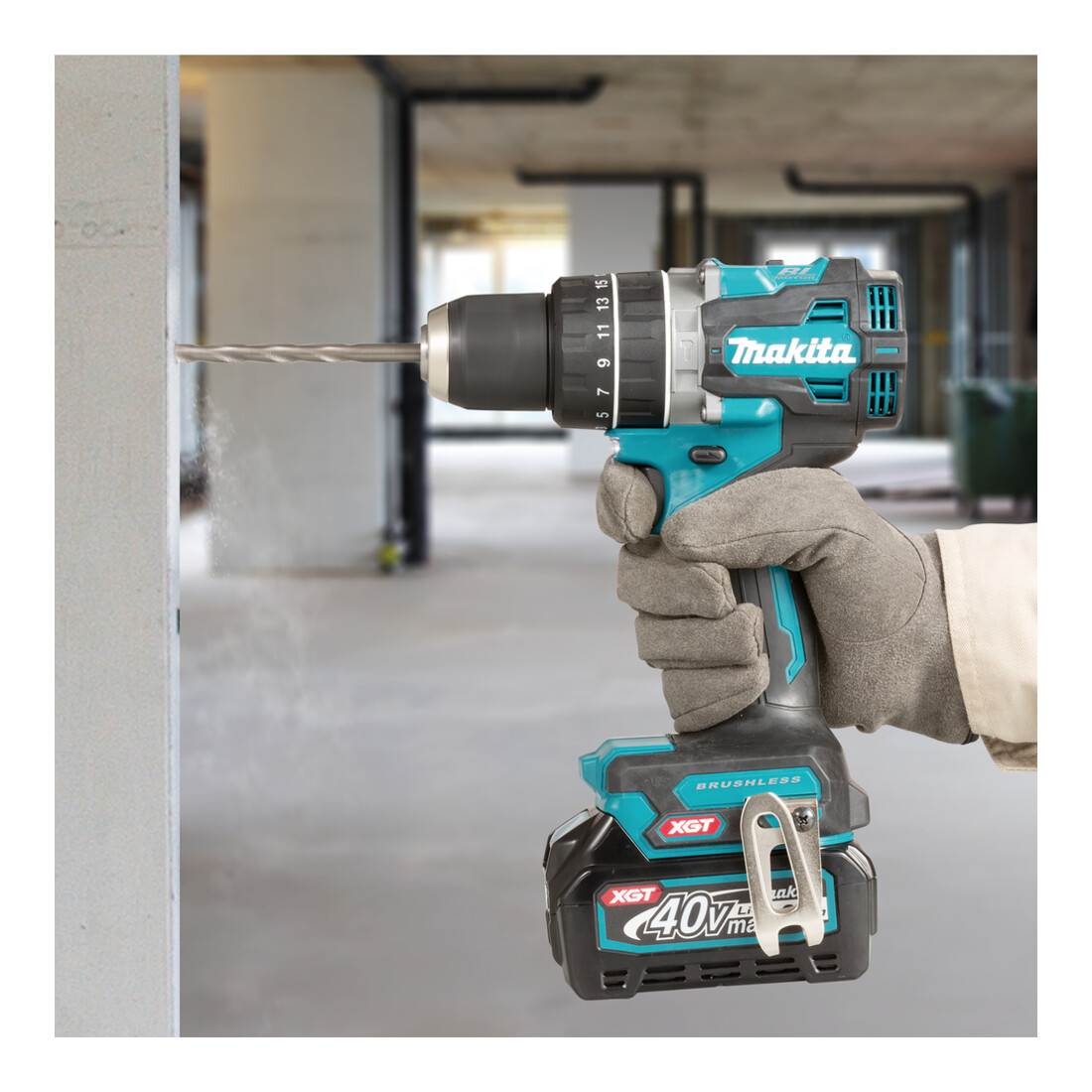 Perceuse-visseuse à percussion sans fil Makita 40V HP002GA202