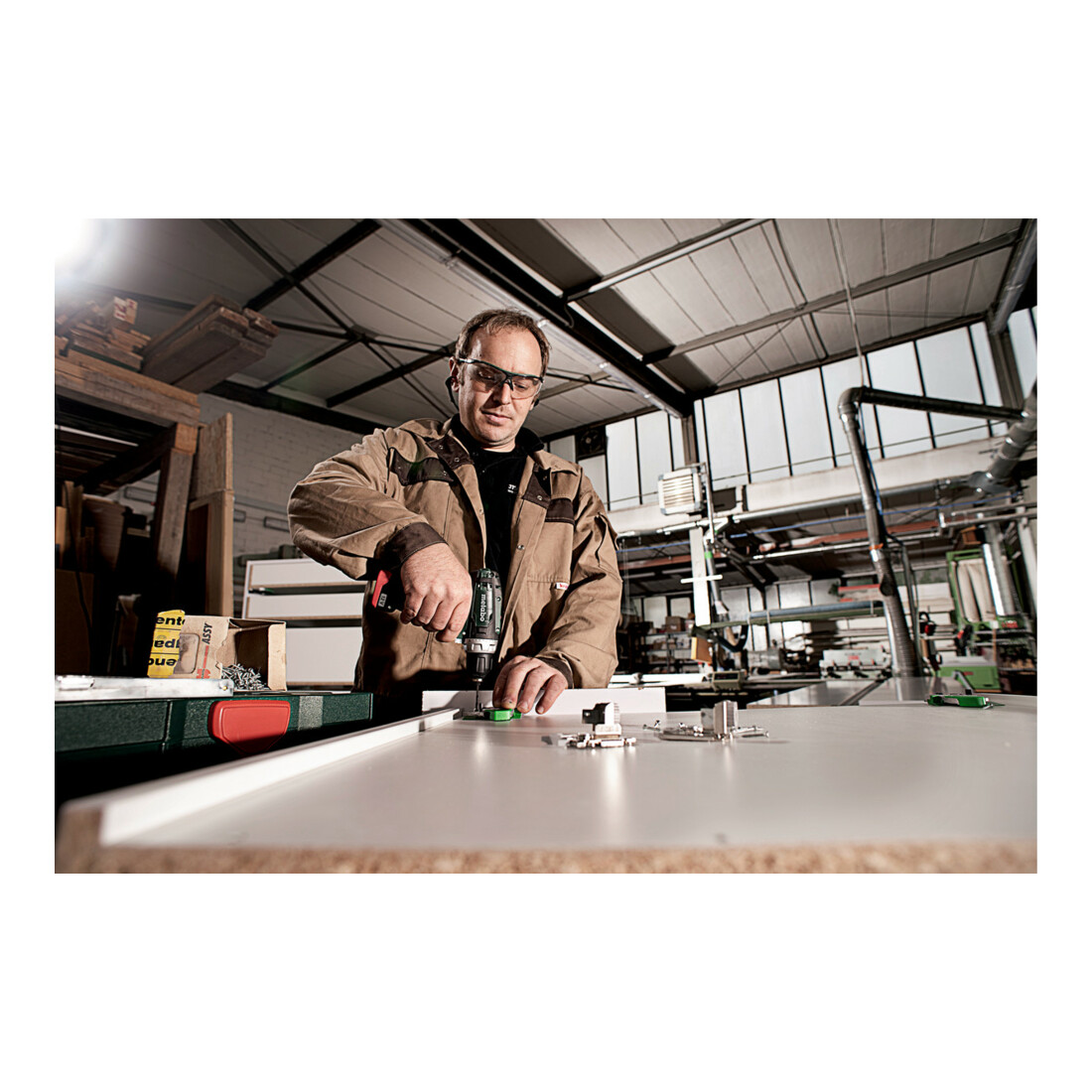 Perceuse-visseuse sans fil Metabo PowerMaxx BS Basic, coffret en plastique ; 12V 2x2Ah Li-Power + LC 12