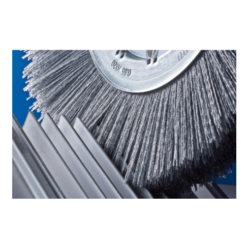 PFERD Rundbürste ungezopft RBU Ø200x13x50,8 mm Bohrung SiC-Filament-Ø0,90 Korn 180 stationär