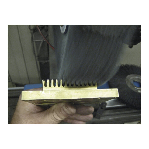 PFERD TOOLS COMPOSITE Rundbürste RBUP Ø 200x25x50,8 mm Bohrung SiC-Filament-Ø 1,10mm Korn 80 stationär