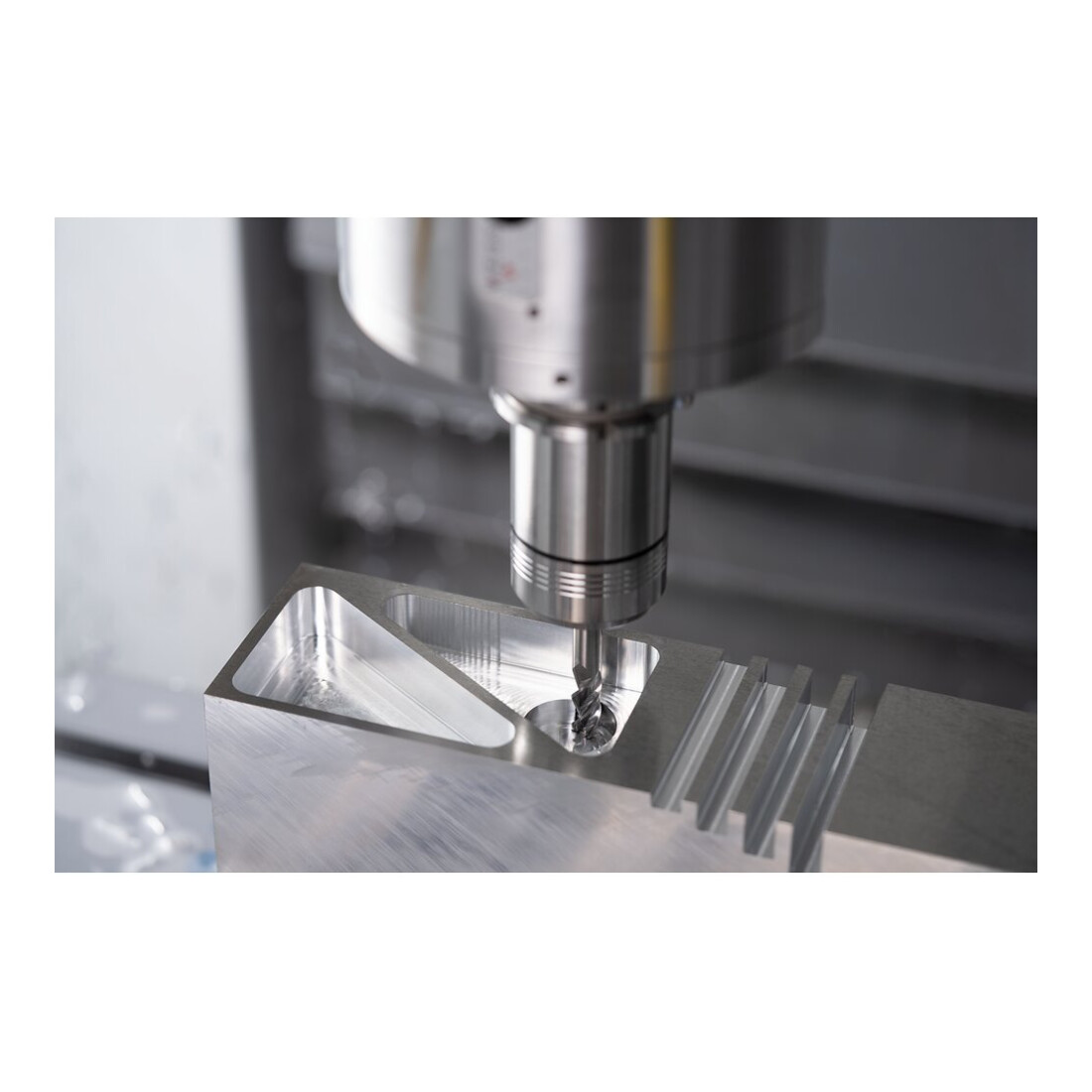 PFERD TOOLS Fraise VHM Ø10 mm, 3 dents, 2xDC, queue HA, chanfrein 0,2 mm, non revêtue, long col, Performance Aluminium
