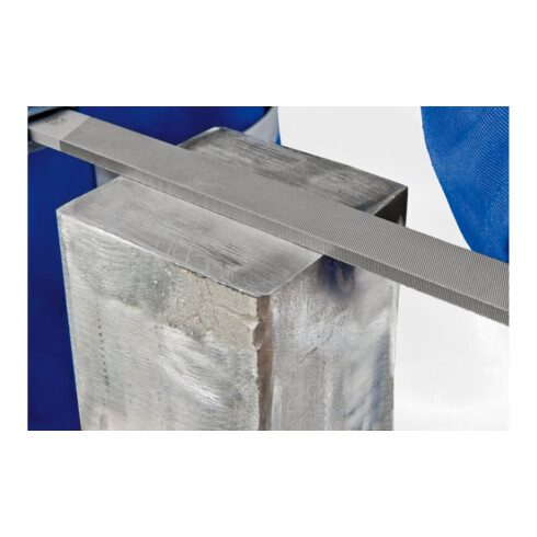 PFERD TOOLS PLUS-Feile mit Heft Flachstumpf 200mm Spezialhieb vermindert Zusetzen der Feile