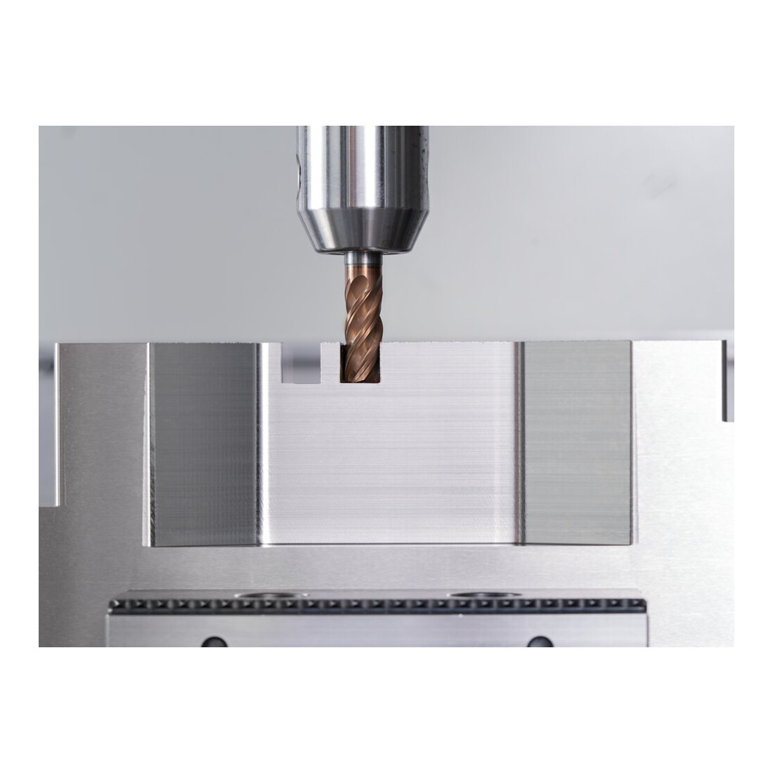 PFERD TOOLS VHM-Fräser Ø10mm, 4 Schneiden, 2xDC, Fase 0,2mm 45°, AlTiN / TiSiXN beschichtet, Schaft HB, Performance Rostfrei