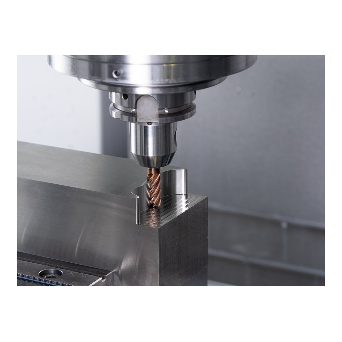 PFERD TOOLS VHM-Fräser Ø10mm, 5 Schneiden, mit Spanteiler, 2xDC, Radius 0,5mm, AlTiN / TiSiXN beschichtet, Schaft HB, Performance Rostfrei