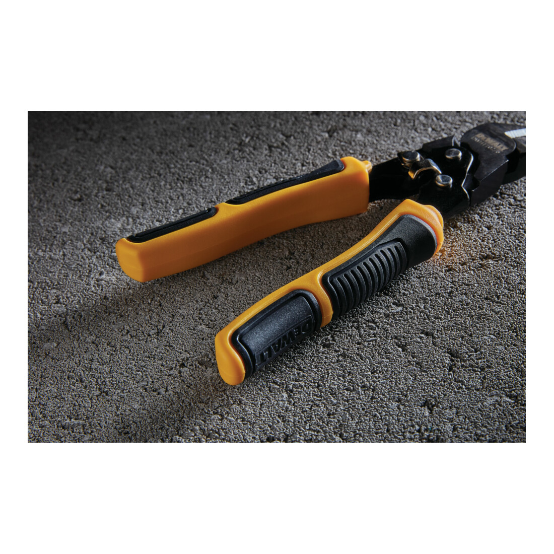 Pince coupante duo à double articulation DEWALT DWHT0-70275