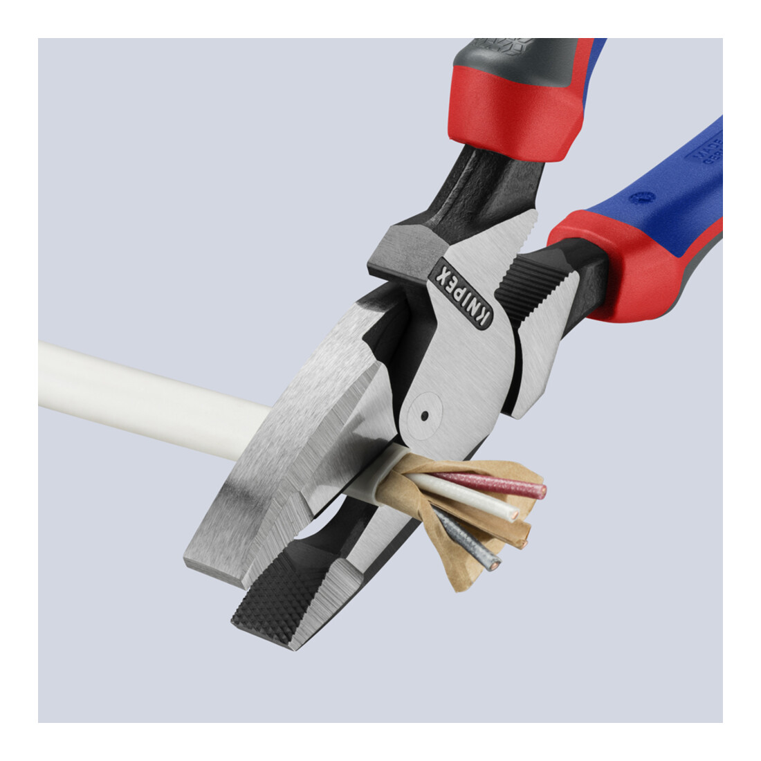 Pince pour câbles Knipex Pince pour monteurs de lignes atramentisée noire avec manchons multi-composants 240mm