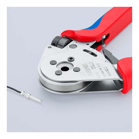 Pinces à sertir à quatre points pour contacts tournés Knipex